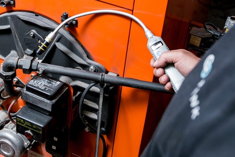 Zuverlässige Lecksuche an Heizungsanlagen | ecom