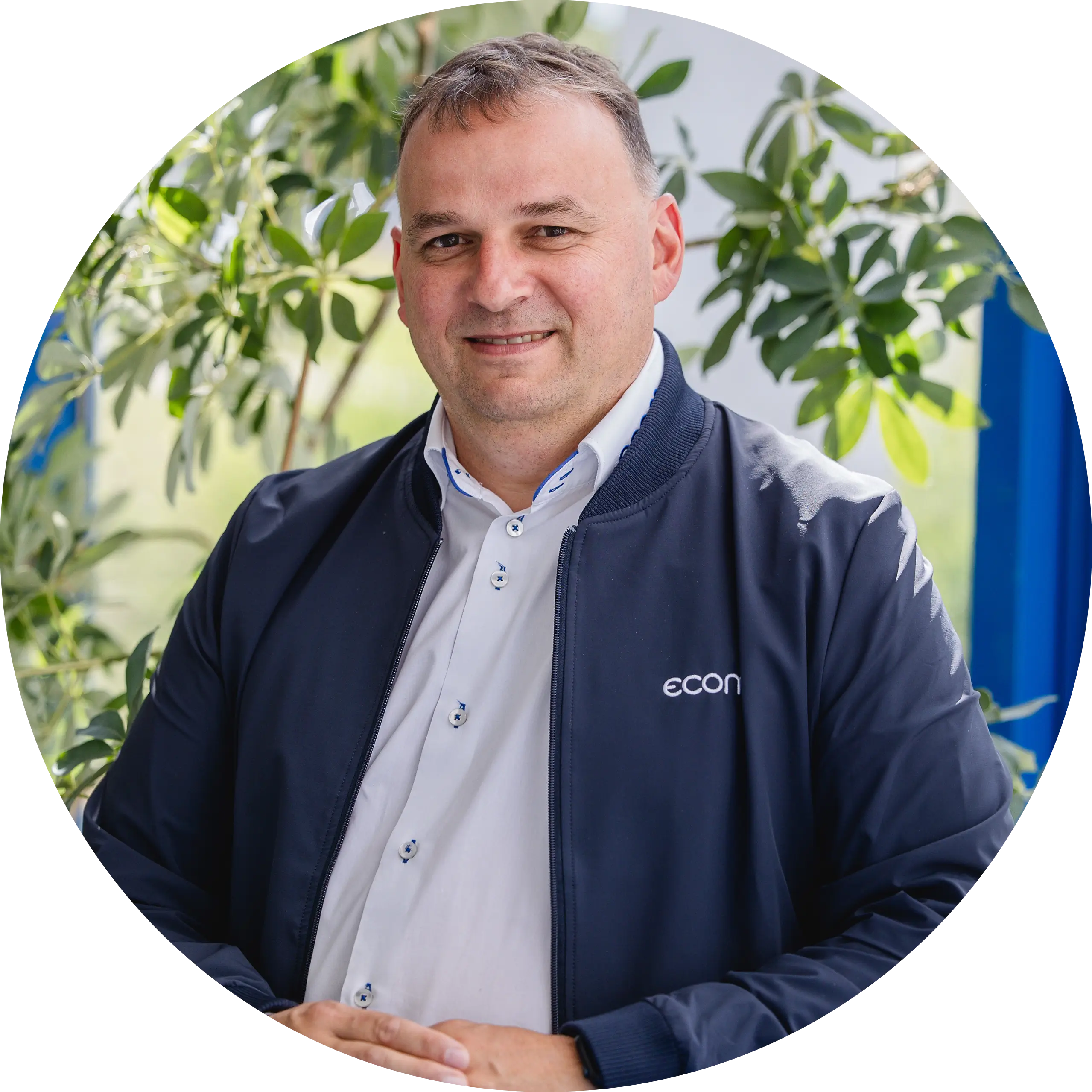 Sören Tröger, Vertrieb